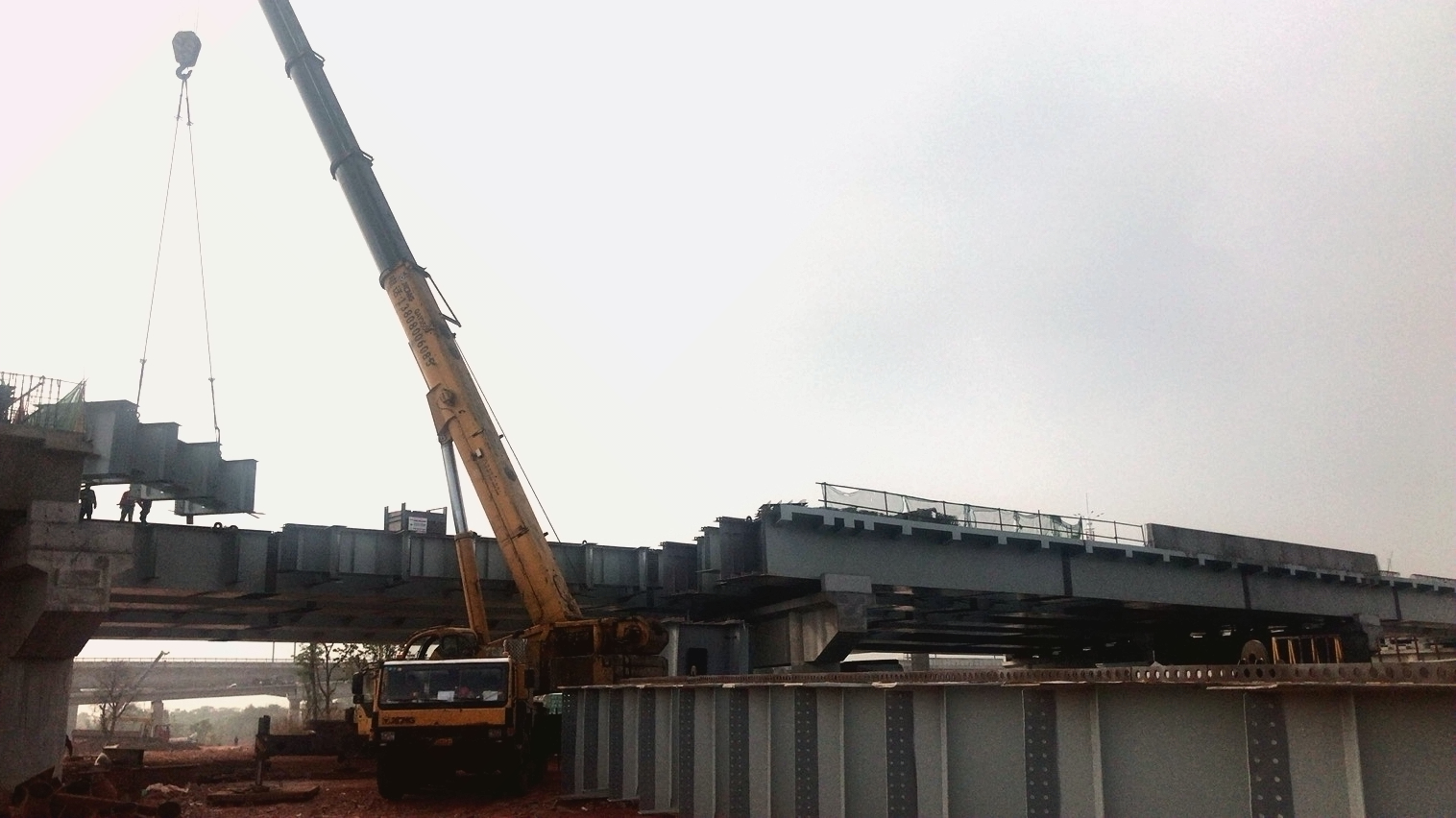 成都新機場高速項目 10聯邊跨吊裝  C7匝道高栓施